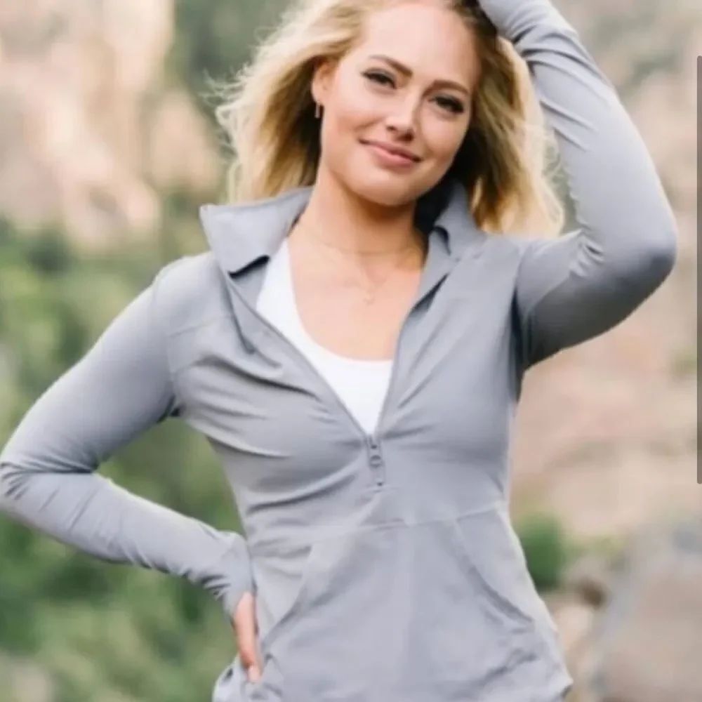 Zyia Gray Pocket 1/2 Zip Pullover